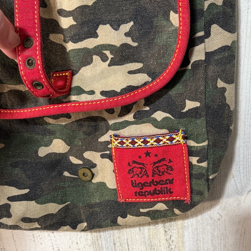 Camouflage Crossbody Bag with Red Trim - Picture 4 of 8